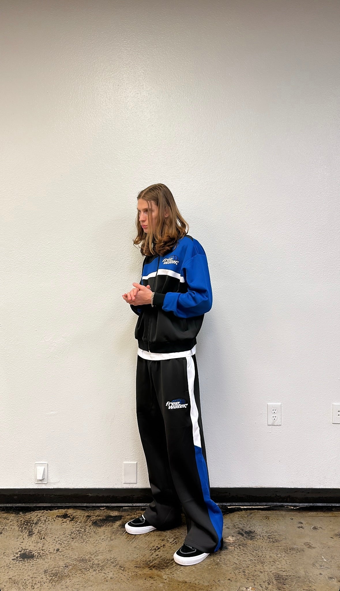 GLOBE TRACK PANTS